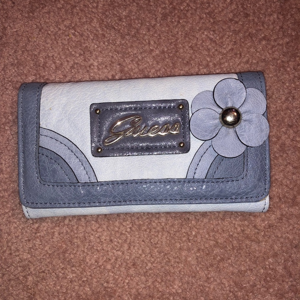 GUESS wallet